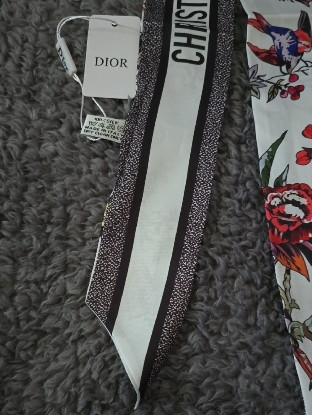 ♡♡♡ Dior Floral Silk Twilly with Christian Dior Script in White, Red, Green Blue - Picture 3 of 6